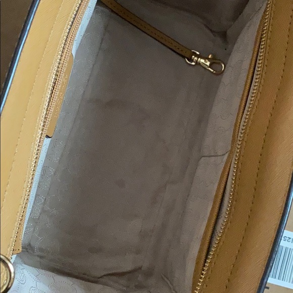 Michael Kors little satchel - Picture 6 of 8